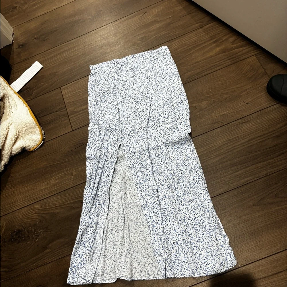 H&M Floral Blue and White Women's Skirt